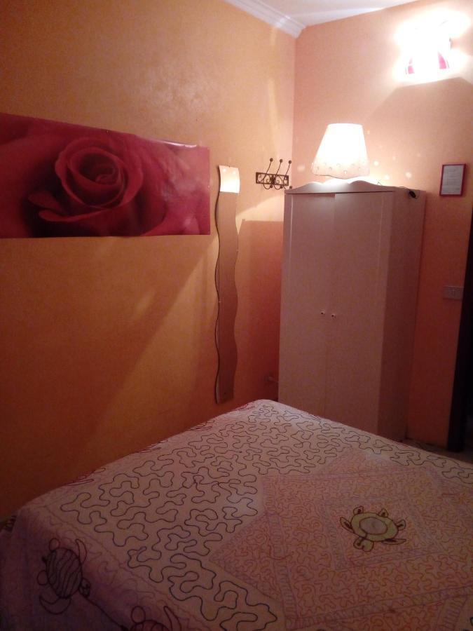 Max House Bed and Breakfast Rom Exteriör bild